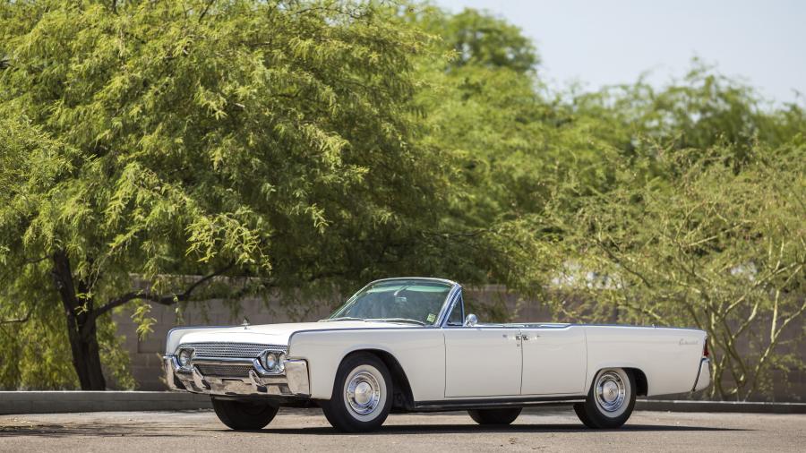  Lincoln Continental Convertible (74A) 1961 года  (фото 16 из 30)